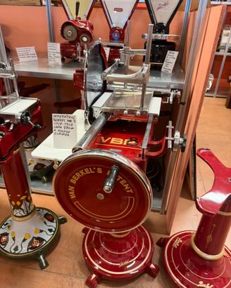 affettatrice a volano Berkel restaurata perfetta