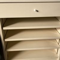 Mobiletti con ripiani