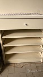 Mobiletti con ripiani