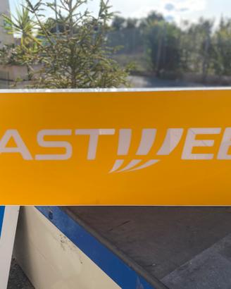 Ex insegna fastweb luminosa