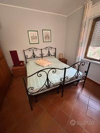 Letto matrimoniale in ferro battuto