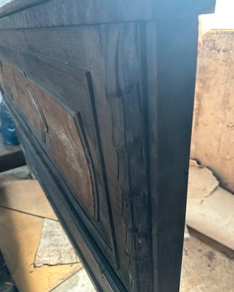 Letto in legno antico