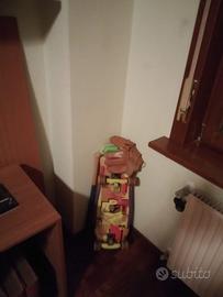 Valigia, skate, mazza da baseball, biliardo