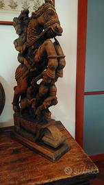 Scultura legno massiccio - Guerriero a cavallo