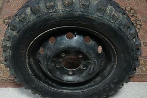 4 Gomme e cerchi 16 lada niva