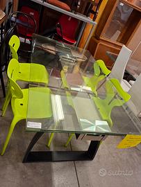 Tavolo in cristallo +4 sedie