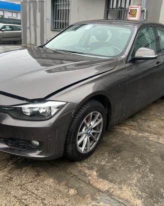 BMW 320 F30 berlina, anno 2016