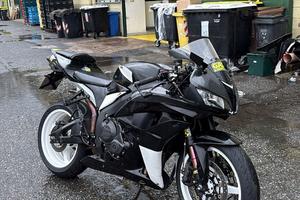 Honda cbr 600 rr