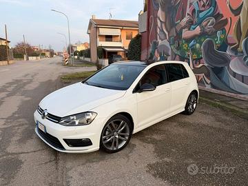 Volkswagen Golf R-line