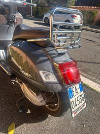 Vespa 300 GTS Touring
