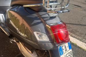 Vespa 300 GTS Touring