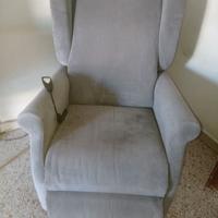 Poltrone a tre motori.