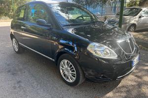 Lancia Ypsilon 1.3 MJT 75 CV Platino