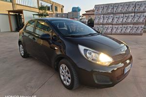 KIA RIO UNI PROPIETARIO 1.1 ESENTE BOLLO