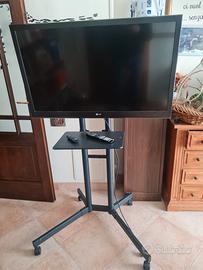 televisore LG 42LV3550 con supporto a ruote e mens