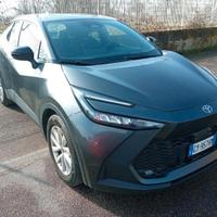 Toyota c-hr 2025