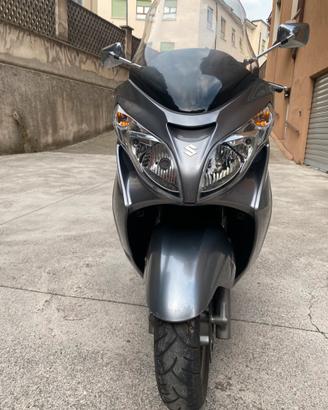 Suzuki burgman 400 km 69000