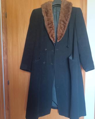 cappotto in pura lana vergine e collo di visone 