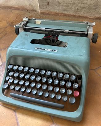 Olivetti studio 44