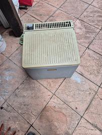 Frigorifero trivalente dometic