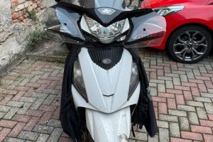 Kymco People GT