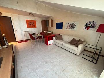 Open-space arredato a 600 euro ALL INCLUSIVE