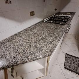 cucina con granito-
