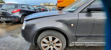 SKODA SUPERB 2004 - PARAFANGO SINISTRO