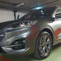 KUGA ST-LINE X DIESEL