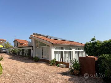 VILLA con piscina e giardino TRABIA C.da Rovetto