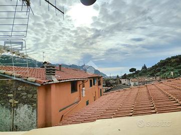 4 LOCALI A TAGGIA