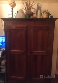 Armadio in legno 