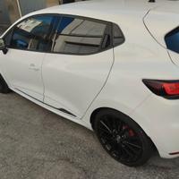 Renault Clio RS 220   07/2017