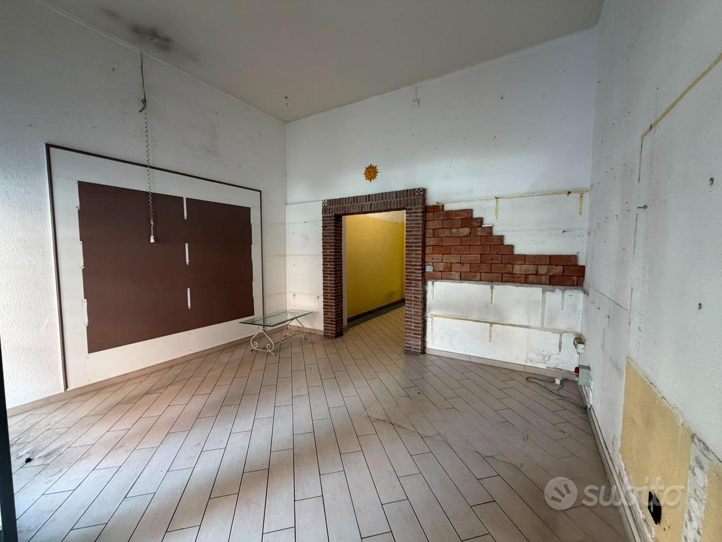Locale commerciale 45 mq+ soppalco Corso San Vito - Altro