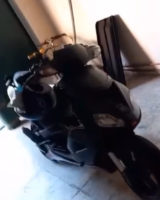 Smembro per pezzi di ricambio Aprilia SR factory R