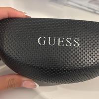 Svendita cernita di occhiali uomo