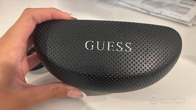 Svendita cernita di occhiali uomo