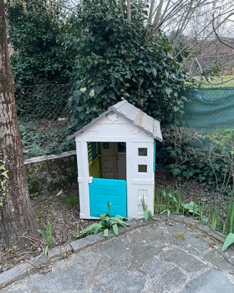 Casetta e scivolo da esterno