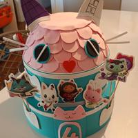 Set compleanno Gabby’s Dollhouse con torta finta