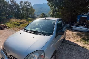 Toyota  Yaris 