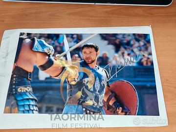 Russell Crowe Autografo