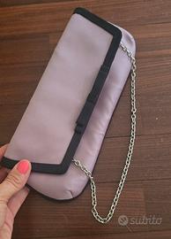 Pochette elegante lilla con fiocco nero 
