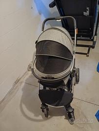 Passeggino per cani usato due volte