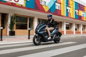 NERVA LIFT 125 ELETTRICO AUTOSTRADA CASCO E CATENA