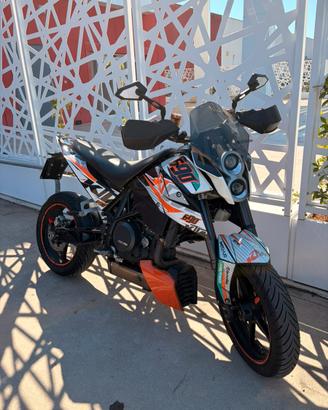 Ktm duke 690