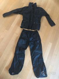 tuta antipioggia nera
