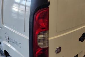 Fanale posteriore sinistro FIAT DOBLO del 2008