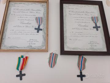 COPPIA ATTESTATI CAVALIERE DI VITTORIO VENETO 