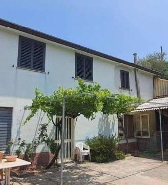 Immobile in asta di 316 m² con 4 locali a Oliena