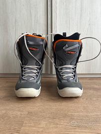 Scarponi Snowboard Vintage ASKEW TG 43